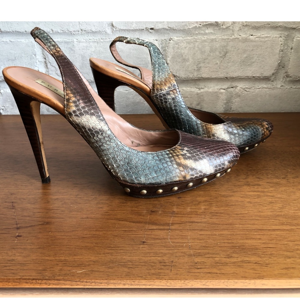 Pura Lopez Snake skin Pumps